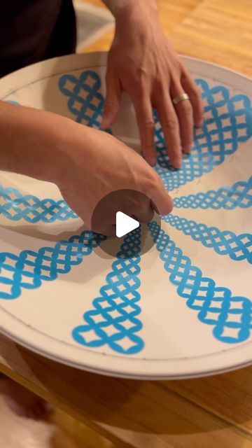 Kenny Sing on Instagram: "Patterning a large ceramic bowl" Pottery Bowl Painting Ideas, Ceramic Bowl Painting Ideas, Ceramic Crafts, Beginner Pottery, Ceramic Techniques, Craft Show Ideas, Stencil Art, Painting Videos, Singing Bowls