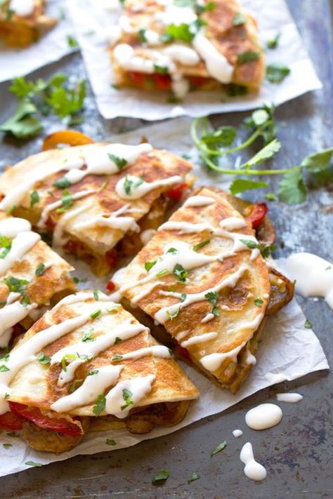 Quesadilla Recipes - Cinco de Mayo Quesadillas Best Quesadilla Recipe, Mushroom Quesadilla, Mushroom Quesadillas, Easy Quesadilla, Dinner Meal Prep, Smoked Gouda, Quesadilla Recipes, Quesadillas, Fajitas