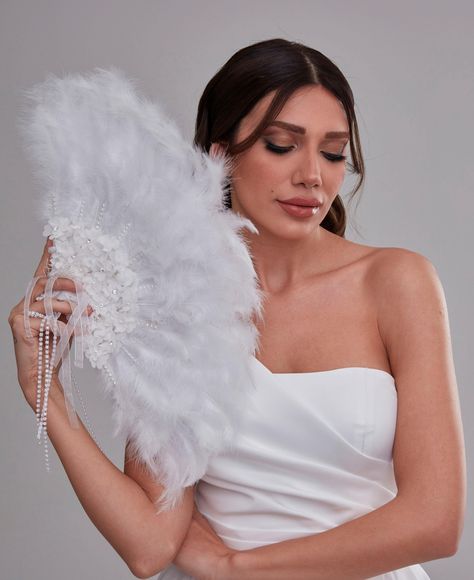 Excited to share the latest addition to my #etsy shop: Bridal Fan, Wedding Fan, Feather Hand Fan, Wedding accessories, Bridal Accessories, Bride Gift https://etsy.me/3IWMFUt #white #wedding #beachtropical #bridalfan #weddingfan #weddingaccessories #featherhandfan #beac Unique Bridal Accessories, Bride Fan, Bridal Fans, Feather Hand Fan, Laser Cut Flowers, Bridal Fan, Wedding Vegas, Wedding Fan, Accessories Bride