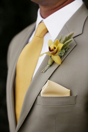 . Style Gentleman, A Man In A Suit, Man In A Suit, Tie Matching, Groomsmen Ties, Yellow Tie, Mens Attire, Mens Fashion Blog, Yellow Wedding