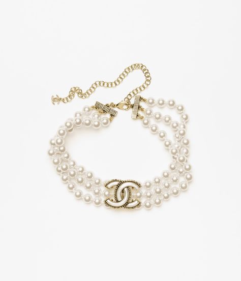 Choker - Metal, resin & glass pearls, gold & pearly white — Fashion | CHANEL Chanel Pearl Necklace, Chanel Pearl, Mode Chanel, Chanel Pearls, Fashion Chanel, Chanel Official, Chanel Official Website, White Fashion, Choker