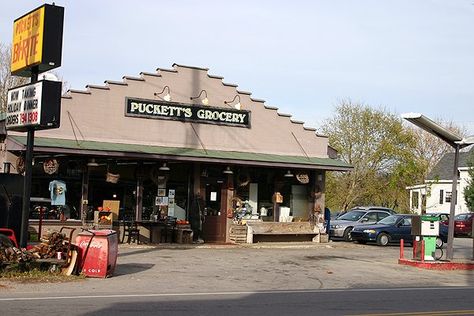 Puckett's Grocery in Leipers Fork, TN -- it's a gas station, a grocery store, a convenience store, and a live music venue where Nashville celebrities frequently hang out! photo by Lynnette at TheFunTimesGuide.com Leipers Fork, Franklin Tennessee, Nashville Trip, Great Music, Music Venue, Music City, Fun Times, Nashville Tennessee, Nashville Tn