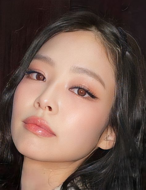 Jennie Rhinestone Makeup, Jennie Kim Eyebrows, Jennie Face Card, Jennie Eyebrows, Jennie Eyeliner, Light Eyebrows Makeup, Kpop Eyebrows, Jennie Kim Eyes, Eyebrow Asian