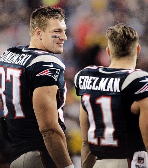 Gronk/Edelman Gronk Patriots, Tom Brady Patriots, England Sports, New England Patriots Football, Rob Gronkowski, Julian Edelman, Patriots Fans, Boston Strong, Patriots Football