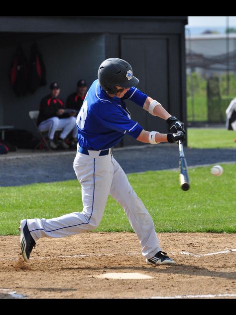 Sports In Action, Baseball Action Shots Sport Photography, Sports Action Shots, Baseball Photography Action, Baseball Action Shots, Sports Photography Action, Athletic Photography, Yearbook Photography, Baseball Poses