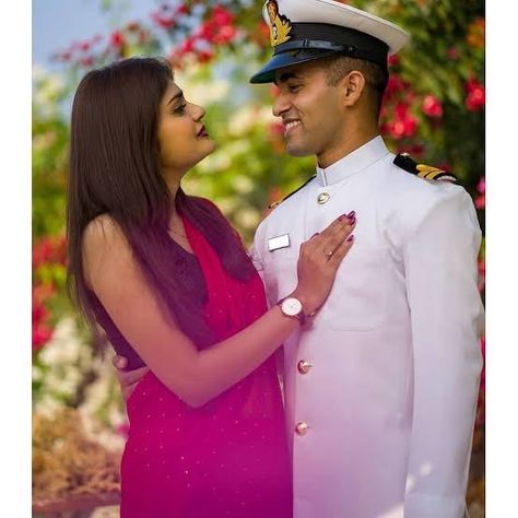 Merchant Navy Couple, Navy Couple Pictures, Navy Couple, Indian Navy Day, The Office Wedding, Fleet Of Ships, Marine Commandos, Friendship Photos, Army Couple