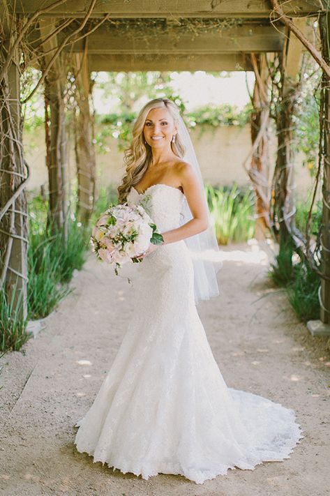 Casual Country Wedding, Long Beach Wedding Dresses, Braid Wedding, Kardashian Wedding, Strapless Dress Hairstyles, Veils Wedding, Cowgirl Wedding, Strapless Wedding Gown, Dresses Guest