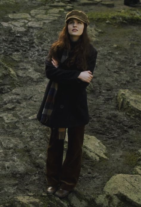 Marauders 70s Aesthetic, Lily Evens Aesthetic Outfit, Lily Evans Outfit Aesthetic, Maurders Era Aesthetic, Mauraders Era Aesthetic, All The Young Dudes Aesthetic, Marauders Era Outfits, Rabastan Lestrange, Lily Evans Potter