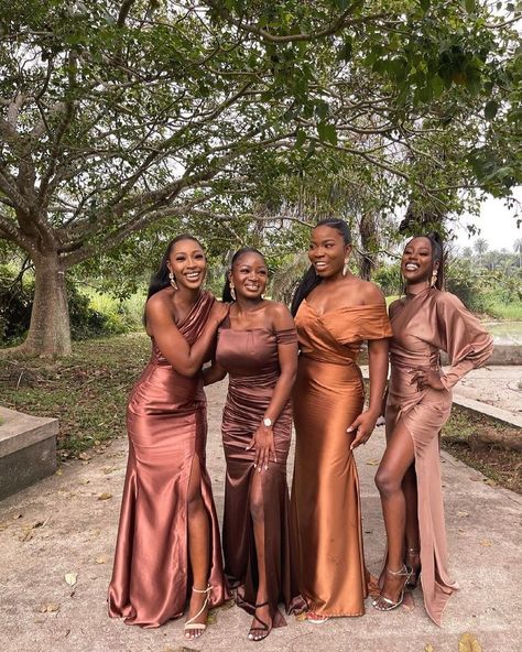 Brown Wedding Themes, Black Quince, Brown Bridesmaid Dresses, Dresses Quince, Blue Quince, Quince Dresses Pink, Brown Dresses, Brown Wedding, Dresses Quinceanera