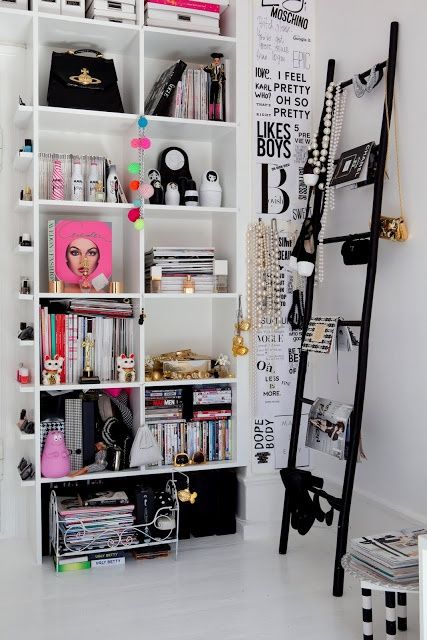 black organization Organization College, Organizing Life, Dorm Organization, Teen Girl Bedroom, Room Goals, Organizing Ideas, Decoration Inspiration, Organization Tips