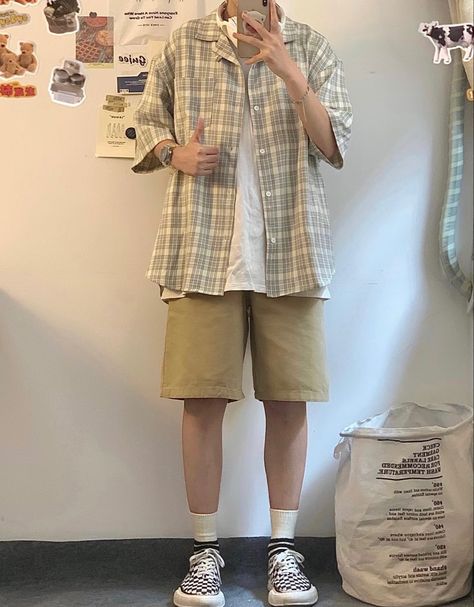 Men Soft Outfit, Picnic Fits Men, Male Outfits Soft, Male Simple Outfit, Chill Boy Outfits, Oversized Masc Outfit, Summer Soft Boy Outfits, Soft Summer Outfits Men, Summer Enby Outfits