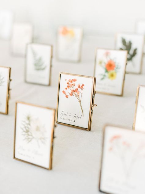 Tent Place Cards Wedding, Guest Seating Chart Ideas, Wedding Guest Seating Chart Display, Botanical Wedding Theme, Wedding Seating Chart Display, Wedding Extras, Wedding Print, Boho Wedding Decorations, Garden Party Wedding