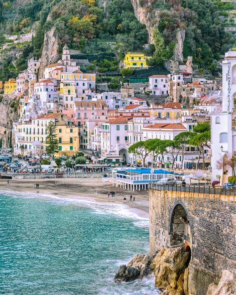 Where to Eat in Amalfi Where To Eat In Amalfi, Almafi Coast Italy, Amalfi Coast Hotels, Italian Vibes, Amalfi Coast Itinerary, Salerno Italy, South Of Italy, Italy 2023, Amalfi Italy