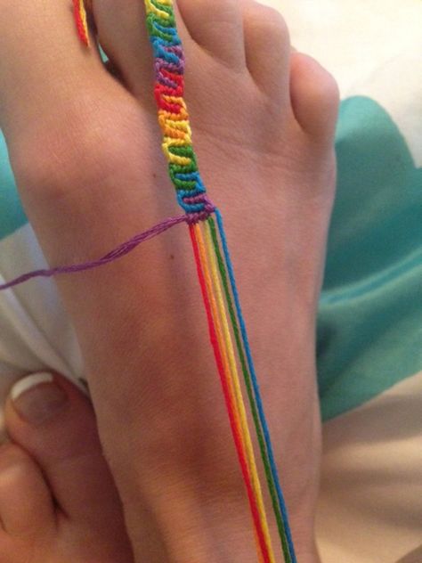 Rainbow Wave Bracelet - #15049 tutorial | BraceletBook Friendship Bracelet Tutorial, Rainbow Macrame, Pride Bracelet, Diy Bracelets Tutorials, Embroidery Bracelets, Friendship Bracelets Tutorial, Wave Bracelet, Handmade Stuff, Rainbow Bracelet