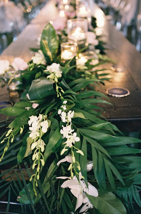 Tropical Table Runners, Boho Glam Wedding, Tropical Table, Purple Wedding Centerpieces, Glam Inspiration, Long Table Wedding, Tropical Wedding Inspiration, Table Garland, Costa Rica Wedding