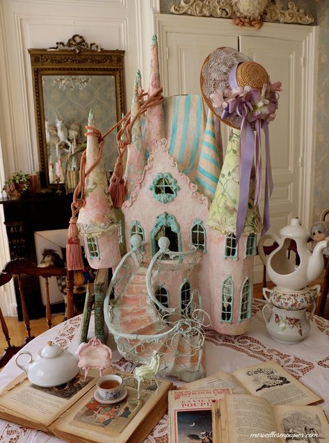 Doll Rooms, House Crafts, Paper Mache Art, Victorian Dollhouse, Dessin Adorable, Arte Fantasy, Fairy Houses, Fairy House, Paper Mache