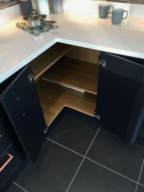 Corner Cabinet Storage Ideas, Corner Cabinet Storage, Cabinet Storage Ideas, Corner Storage Cabinet, Corner Kitchen Cabinet, Desain Pantry, Kabinet Dapur, Black Tile, Corner Storage