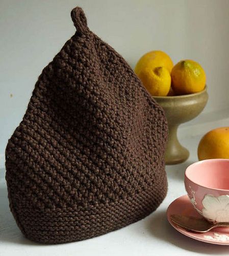 Knitting 24/7 | Acorn Tea Cozy Knit Tea Cozy Pattern, Animal Cuddles, Tea Pot Cozy, Outlander Knitting Patterns, Knit Tea Cozy, Tea Cozy Pattern, Knitted Tea Cosies, Outlander Knitting, Teapot Cozy