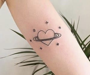 Chevron Tattoo, Miniature Tattoos, Saturn Tattoo, Aesthetic Image, Tattoo Heart, Planet Tattoos, Muster Tattoos, Aesthetic Tattoo, Little Tattoos