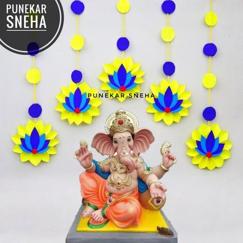 Ganesh Chaturthi Board Decoration, Navarathri Decorations, Ganeshji Decoration, Simple Ganpati Decoration, Home Ganpati Decoration, Indian Decor Diy, School Decorations Diy, Decoration Ganpati, Home Ganpati