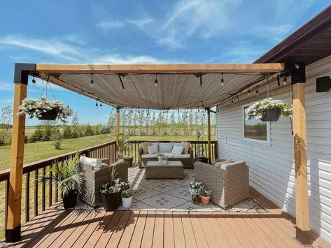 Deck Awning Ideas, Backyard Planter, Awning Ideas, Deck Awnings, Deck Shade, Easy Deck, Deck Umbrella, Deck And Patio, Outdoor Awnings