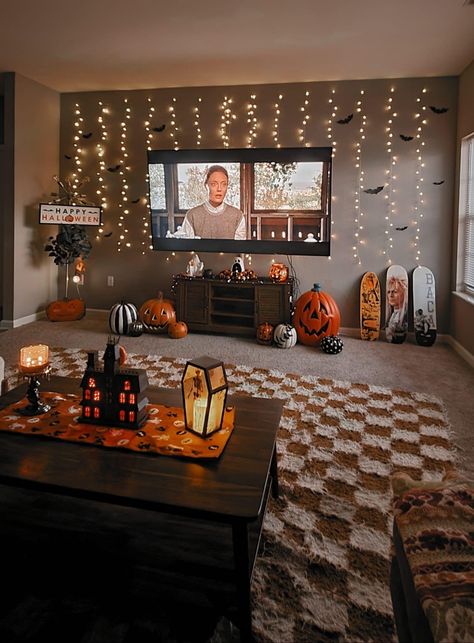 Halloween Room Decor, Fall Living Room, Dream Apartment Decor, Fall Decor Ideas, Living Room Remodel, Fall Halloween Decor, Dream Room Inspiration, Halloween Deco, Room Remodeling