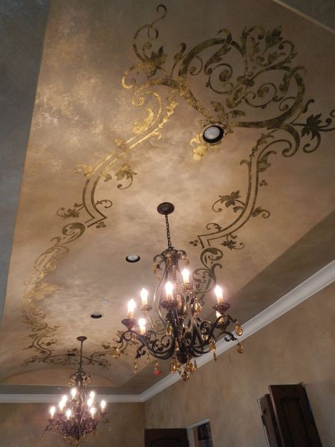 Not the gold leaf...but like the faux finish. Gold Leaf Ceiling, Pink Dorm Room Decor, Murals Bedroom, 2023 Home Interior, Pink Dorm Room, Coastal Room Decor, Room Decor Colorful, Mens Room Decor, Millwork Wall