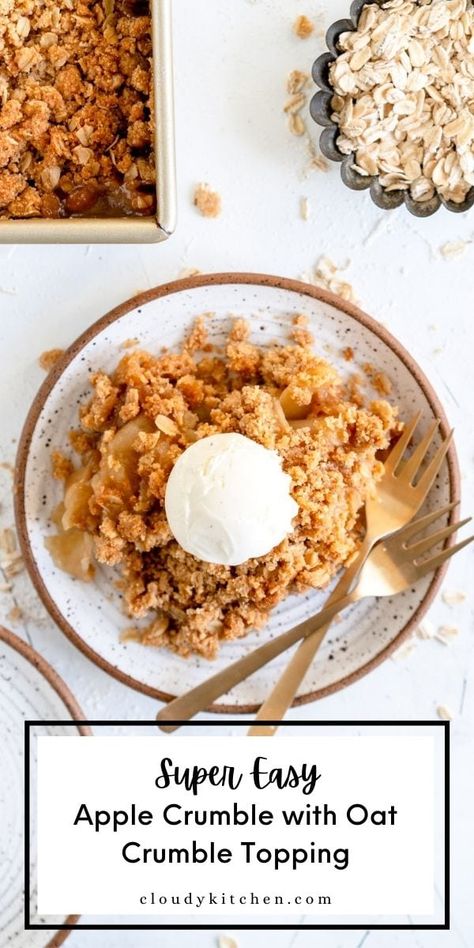 Apple Crumble With Oats, Gluten Free Apple Crumble, Easy Apple Crumble, Oat Crumble Topping, Caramel Apples Homemade, Apple Crumble Recipe, Sliced Apples, Apple Crisp Recipe, Apple Recipes Easy