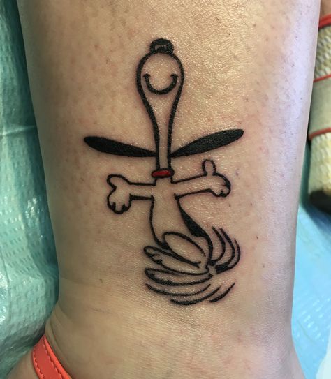 Dancing Snoopy Tattoo, Snoopy Dog Tattoo, Fine Line Snoopy Tattoo, Peanuts Tattoo Ideas, Peanuts Tattoos, Peanuts Tattoo, Snoopy Doodle, Dexter Tattoo, Snoopy Tattoo Ideas