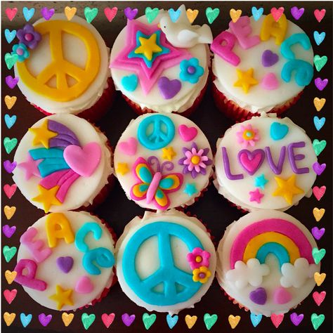 Peace Love Party Theme, Peace And Love Cake, Peace And Love Birthday Party Ideas, Peace Out Single Digits Im 10 Party, Peace Out Single Digits Party Cake, Peace Cupcakes, 70 Party Ideas, Groovy Cupcakes, Peace Out Single Digits Party