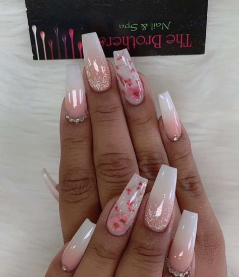 Pink And White Ombré Nails, White Ombré Nails, Nail Inspo Pink, White Ombre Nails, Ombré Nails, Pink Ombre Nails, Ombre Acrylic Nails, Glitter Gel Nails, Cute Acrylic Nail Designs