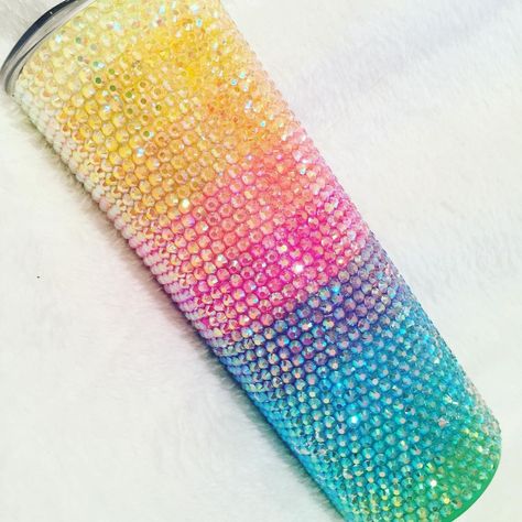 Rhinestone Tumbler Ideas, Bedazzled Designs, Diy Bedazzled, Bling Cups, Rhinestone Tumblers, Diy Rhinestone Crafts, Rainbow Tumbler, Cups Ideas, Bling Tumbler