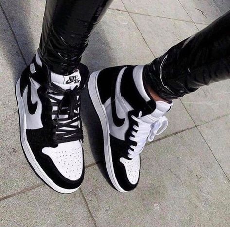 Air Jordan 1 Panda, All White Jordan 1, Jordan 1 Panda, Air Jordan 1 Black, Black White Jordans, Panda Outfit, Custom Air Jordan 1, Jordan 1 Black, Painted Sneakers