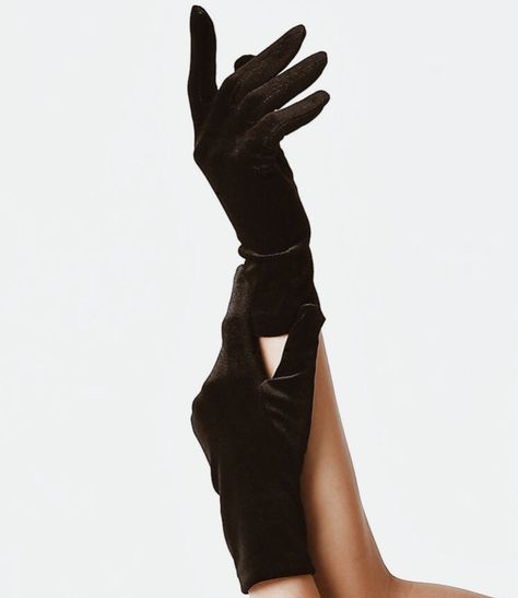 Black Gloves Outfit, Gloves Outfit Classy, Gloves Aesthetic, Velvet Gloves, Velvet Glove, Gloves Fashion, Black Gloves, Protective Gloves, Womens Gloves