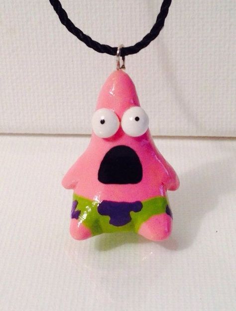 Patrick Star Funny, Crea Fimo, Face Meme, Clay Diy Projects, Face Necklace, Tanah Liat, Clay Crafts Air Dry, Polymer Clay Diy, Polymer Clay Jewelry Diy