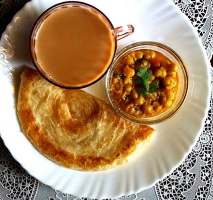 Desi Nashta Pakistani, Chai Paratha, Pakistani Breakfast, Desi Breakfast, Pakistani Desserts, Breakfast Pictures, Brunch Items, Breakfast Cafe, Muslim Couple