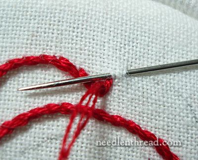 Basic Embroidery Tip: Stem Stitch Corners – NeedlenThread.com Stem Stitch, Embroidery Tips, Basic Embroidery, Pillow Embroidery, Crazy Patchwork, Hand Embroidery Tutorial, Hand Work Embroidery, Creative Embroidery, Felt Applique