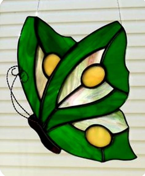 Stain Glass Butterflies, Glass Butterflies, Glass Painting Patterns, Stained Glass Quilt, Stained Glass Patterns Free, Stained Glass Birds, Stained Glass Butterfly, Stained Glass Decor, Stained Glass Ornaments