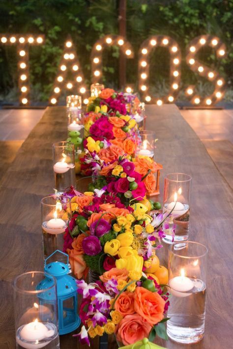 Taco Bar Wedding, Floral Themed Wedding, Mexican Themed Weddings, Bright Wedding Flowers, Mexican Fiesta Party, Fiesta Wedding, Tafel Decor, Mexican Party Theme, Fiesta Theme