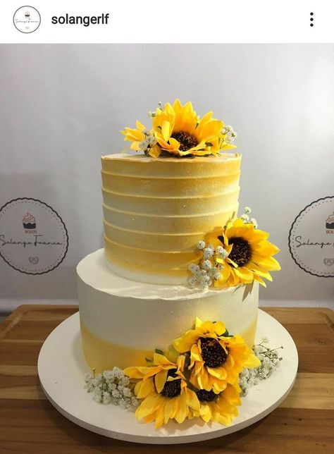 Yellow Two Tier Cake, Sunflower Decorated Cakes, Sunflower Themed Cake, Sunflower Theme Cake, Sunflower Cake Design, Flower Topped Cake, Yellow Flower Cake, Flower Cake Ideas, Sunflower Birthday Cakes