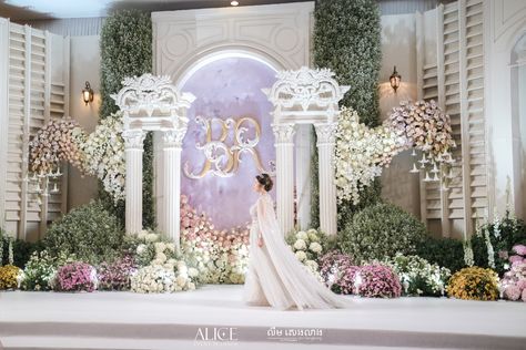 Indoor Wedding Decorations, Vietnam Wedding, Enchanted Garden Wedding, Wedding Entrance Decor, Wedding Stage Design, Dream Wedding Decorations, Wedding Backdrop Design, Wedding Backdrop Decorations, Wedding Design Decoration