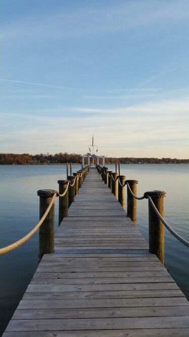 Fishing Piers Ideas, Docks On The Lake, Ocean Dock, Beach Dock, Dock Ideas, Fishing Dock, Lake Dock, Lake Front, Floating Dock