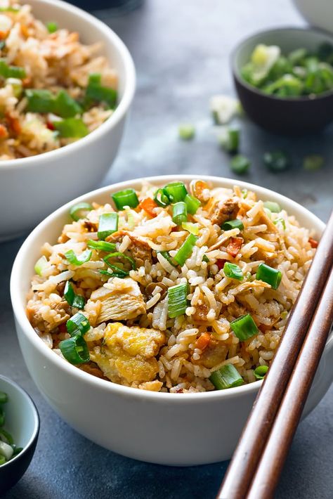 Close up shot of best chicken fried rice in white bowl with a pair of chopsticks Homemade Chicken Fried Rice, Chicken Fried Rice Recipe Easy, Chicken Fried Rice Easy, Chicken Rice Recipes, Chicken Fried Rice Recipe, Gluten Free Dishes, Chicken Fried Rice, Chicken Fried, Best Chicken