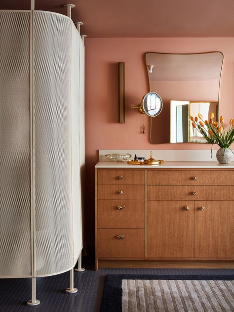 Commune Design | Santa Monica Apartment Colorful Bathrooms, Best Bathroom Colors, Best Bathroom Designs, Bathroom Color Schemes, Bathroom Paint Colors, Apartment Renovation, Bathroom Color, Pink Bathroom, Bathroom Colors