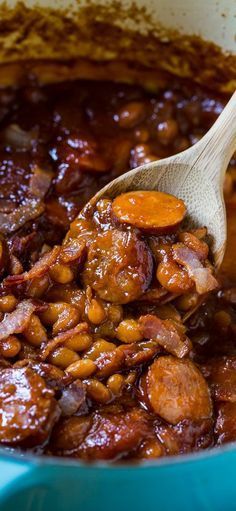 The Neely's Baked beans with smoked sausage. This is my very favorite baked bean recipe! Smoked Sausage Recipes, Baked Bean Recipes, Salad Pasta, Think Food, Easy Casserole Recipes, Smoked Sausage, Camping Food, Baked Beans, Sausage Recipes