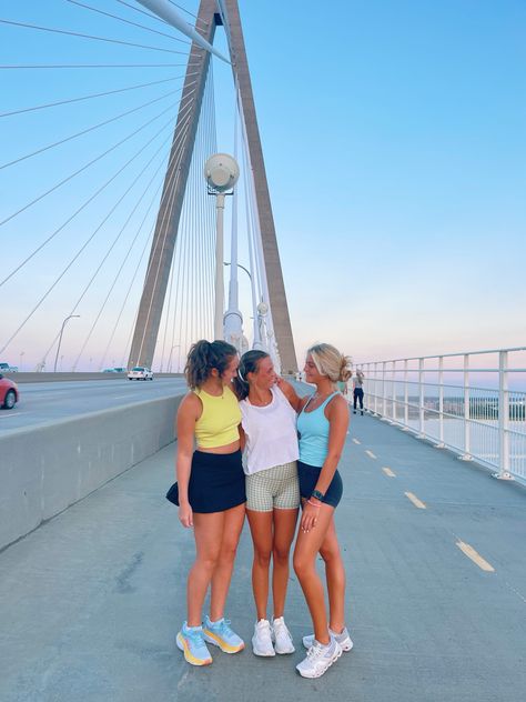 #summer #style #aesthetic #charleston Charleston Inspo Pics, Living In Charleston Sc, Charleston Summer Aesthetic, Charleston Sc Picture Ideas, Charleston Girl Aesthetic, Low Country Aesthetic, Charleston Instagram Pictures, Charleston Picture Ideas, College Of Charleston Aesthetic