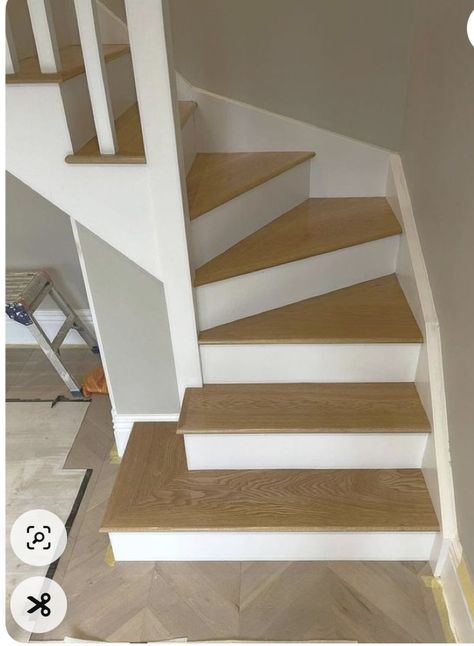 Winder Staircase Ideas, Wooden Stair Treads, L Shaped Stairs With Landing, Space Saving Staircase Ideas, U Shaped Staircase With Landing, U Shape Staircase Design, L Shape Staircase, Cabin Stairway, L Shape Stairs