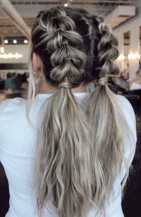 27 Fun Bubble Braid Hairstyles You'll Want To Copy - Days Inspired Bubble Braid Hairstyles, Bubble Braid, Softball Hairstyles, Sport Hair, Bubble Braids, Cool Braid Hairstyles, Cute Hairstyles For Medium Hair, Peinados Fáciles Para Cabello Corto, Athletic Hairstyles