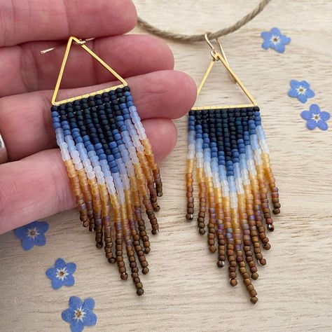 #Seed_Bead_Earrings_On_Triangle #Triangle_Fringe_Earrings #Short_Chandelier #Triangle_Beaded_Earrings Triangle Fringe Earrings, Short Chandelier, Triangle Beaded Earrings, Boho Beaded Earrings, Blue Honey, Seed Bead Art, Beaded Feather, Seed Bead Jewelry Patterns, Seed Bead Crafts