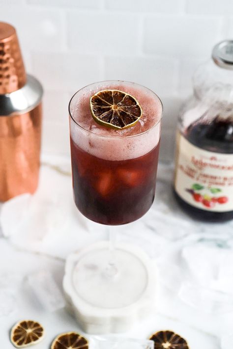 Cherry Magnesium Sleep Drink (TikTok’s Mocktail Recipe) Moon Juice Recipe, Magnesium Sleep, Magnesium Drink, Dried Lime, Hormone Balancing Recipes, Magnesium For Sleep, Christmas Drinks Alcohol Recipes, Cherry Drink, Sleep Drink